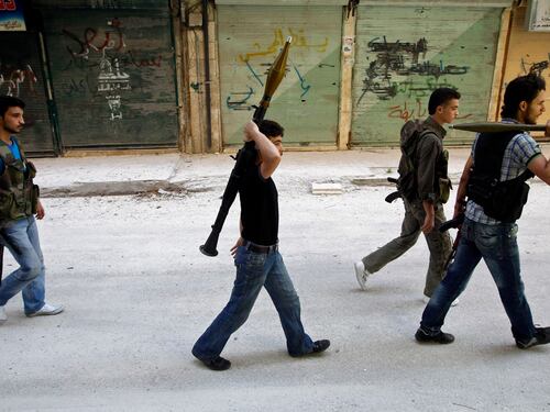Siria, la battaglia decisiva. 20.000 soldati attorno ad Aleppo