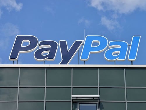 Salta la vendita. PayPal cola a picco