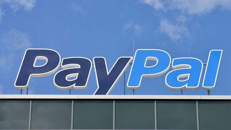Donna morta di cancro, PayPal si scusa: "In contatto col vedovo"