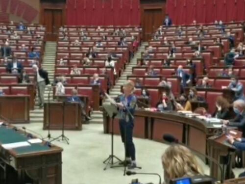 "Vilipendio a Mattarella": l'ex grillina Cunial diventa un caso