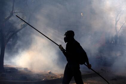 Cile, continuano le proteste anti-governative a Santiago 1