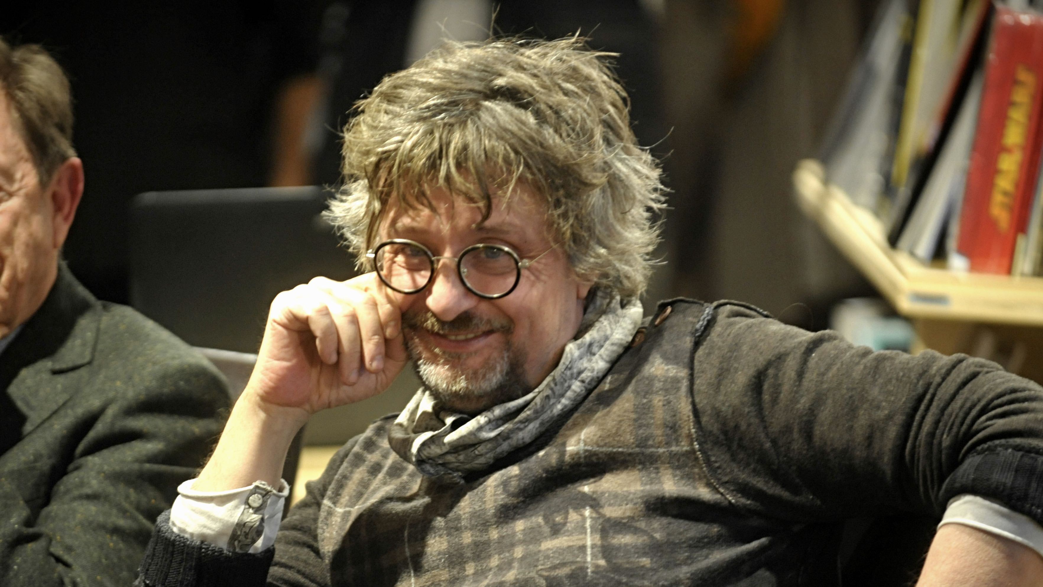 La legge Bacchelli per Aldo Nove poeta, narratore e sceneggiatore