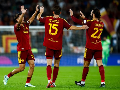 La Roma non brilla ma piega 2-0 il Genoa di De Rossi: decisivi Castro e Lulli
