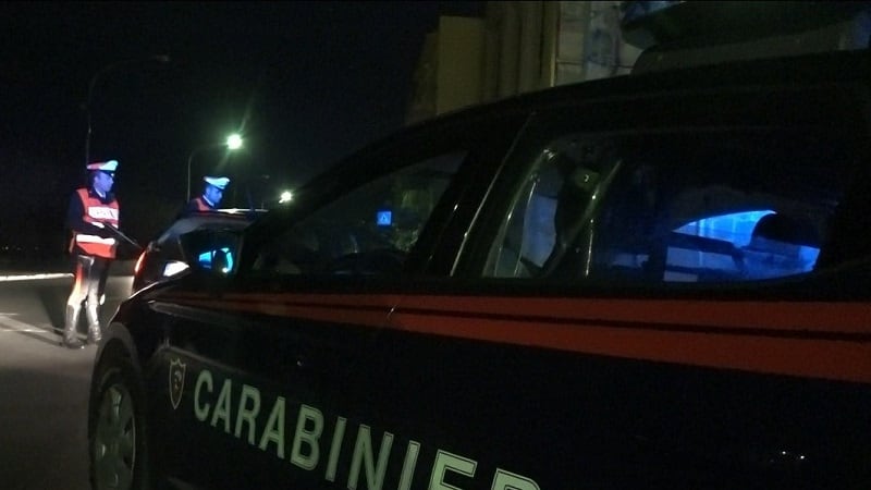 Milano, disabile pestato: "Stava guardando troppo"