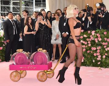 Lady Gaga al Met Gala 2019: foto 10