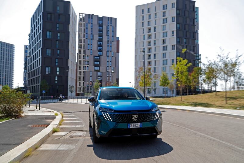 Nuova Peugeot 3008, guarda tutte le foto 16