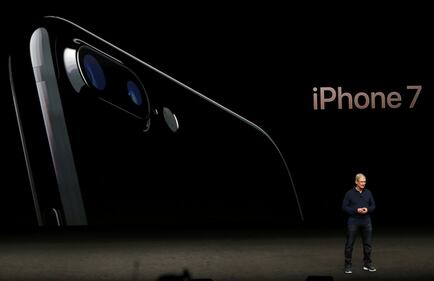 Apple svela l'iPhone 7 36