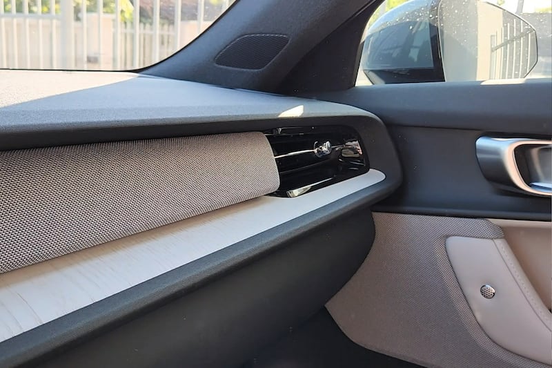Polestar 2 (MY24): guarda tutte le foto 11