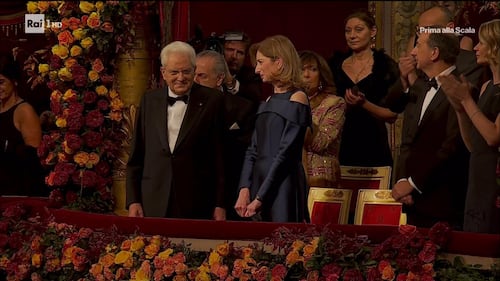 Applausi per Mattarella alla prima della Scala 5