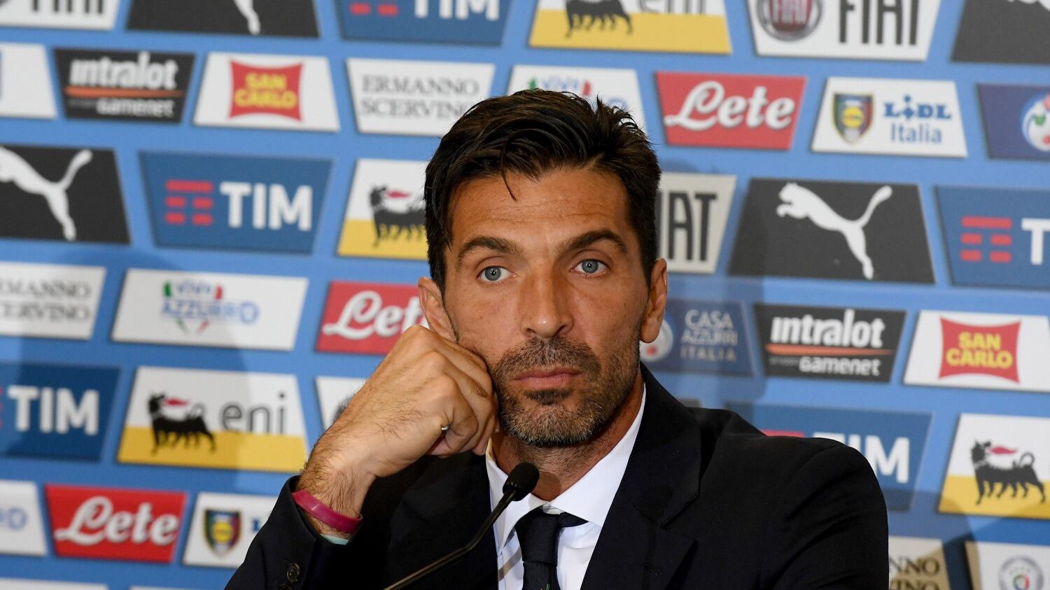Buffon ci crede: "L'Italia può portarsi a casa il Mondiale"