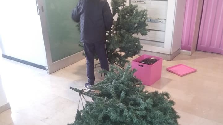 La lezione del papà musulmano ai "cattivi maestri": "I miei figli partecipino al Natale"