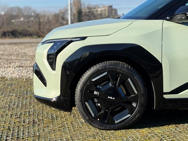 KIA EV3: guarda la gallery del nuovo SUV elettrico efficiente e accessibile 6
