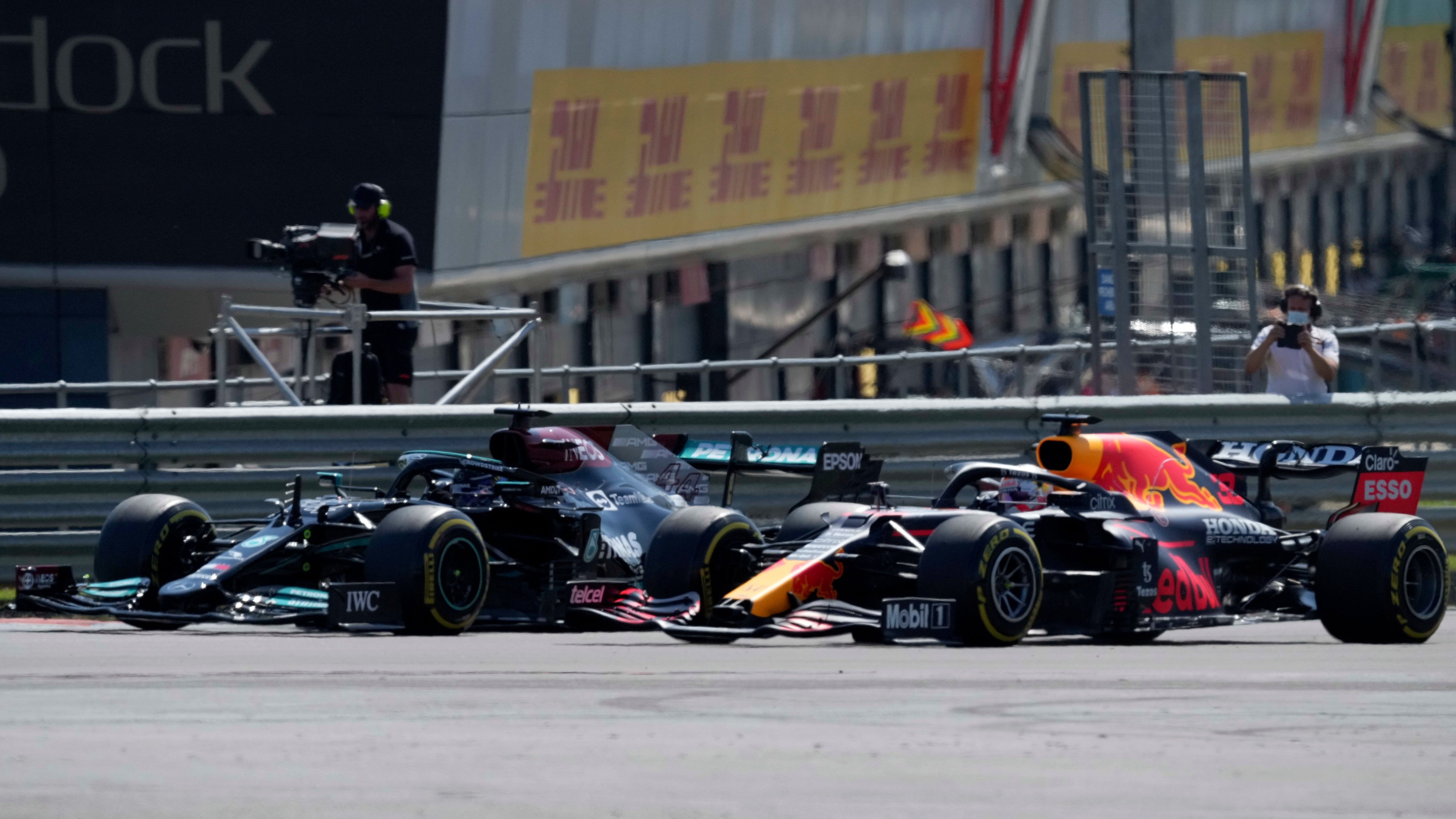 Alesi: "Fermateli, prima che facciano male a se stessi... o persino al pubblico"