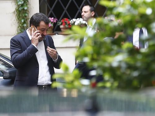 Salvini e Di Maio: "Governo politico o al voto l'8 luglio"