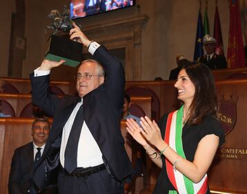 La Lazio ricevuta al Campidoglio: i biancocelesti festeggiano la Coppa Italia 2