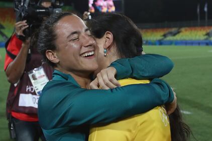 "Mi vuoi sposare?", la proposta di nozze (gay) dopo la finale del rugby 10
