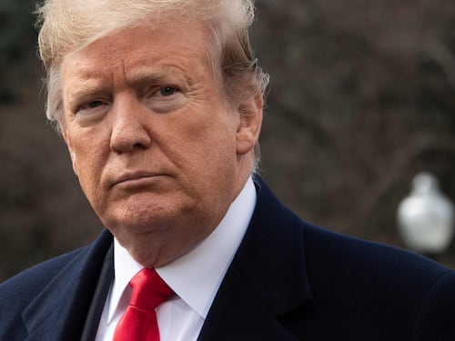 Trump annuncia una nuova stretta sul diritto d'asilo