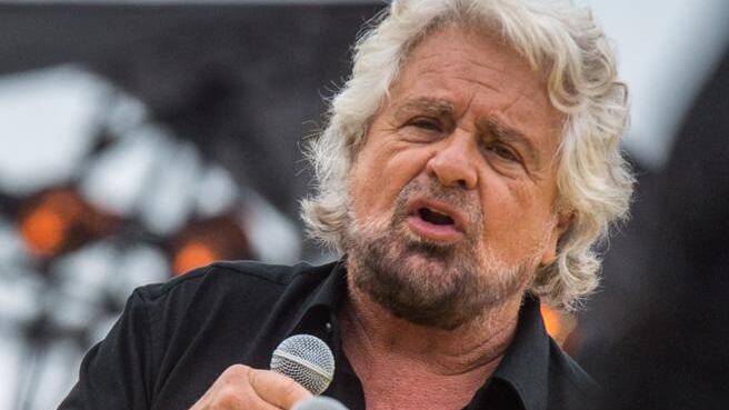 Il solito pallino di Grillo, imporre la patrimoniale: "Adesso più tasse ai ricchi"