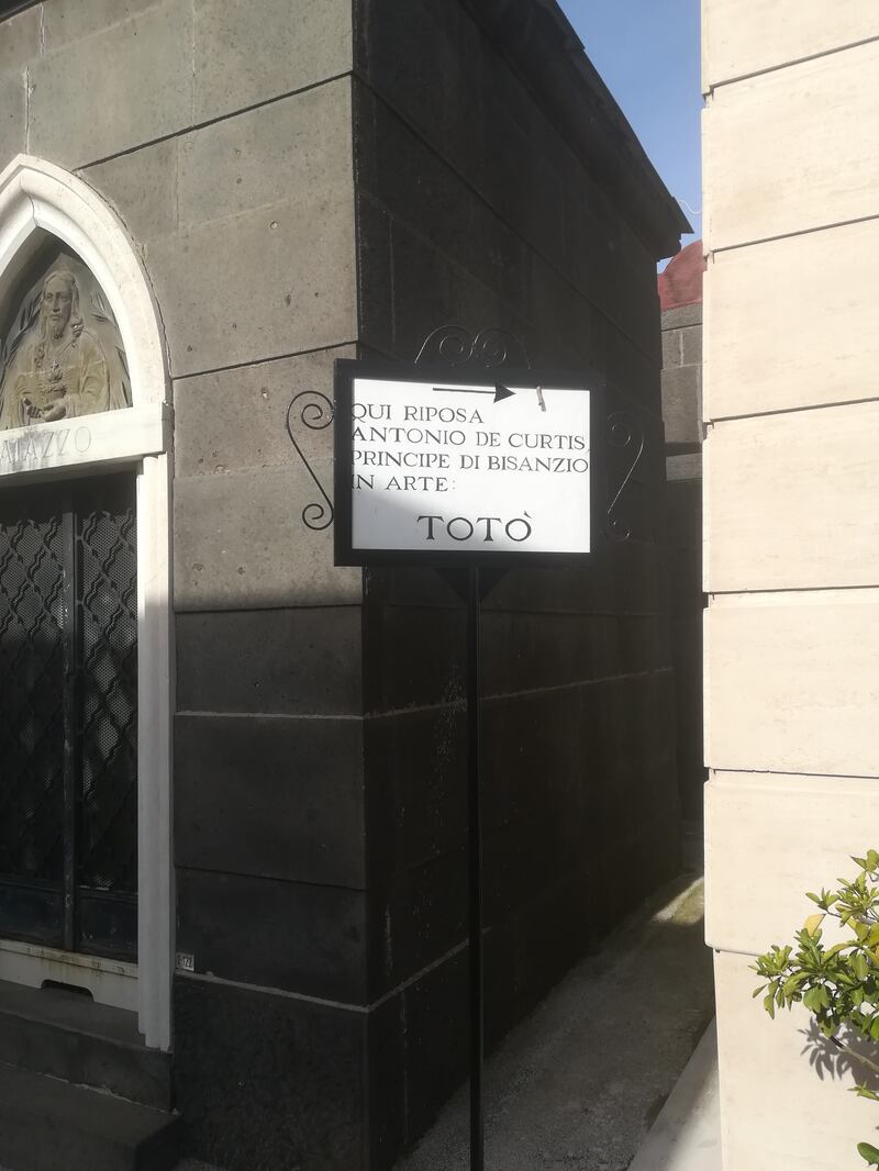 Cimitero Poggioreale 12