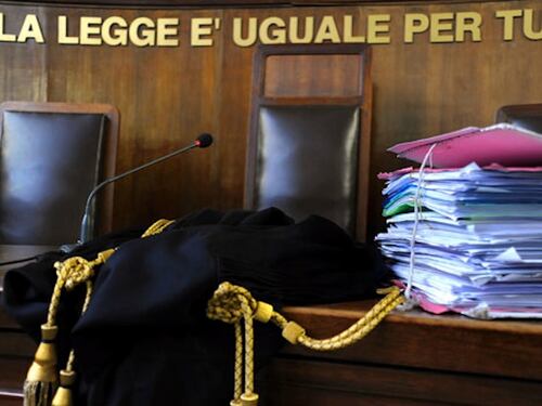 Lucca, bruciò l'ex fidanzata: condannato a 30 anni di carcere