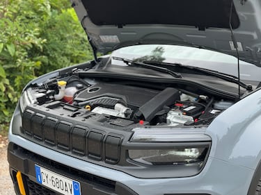 Jeep Avenger 4xe: la gallery del nuovo B-SUV ibrido e integrale 17
