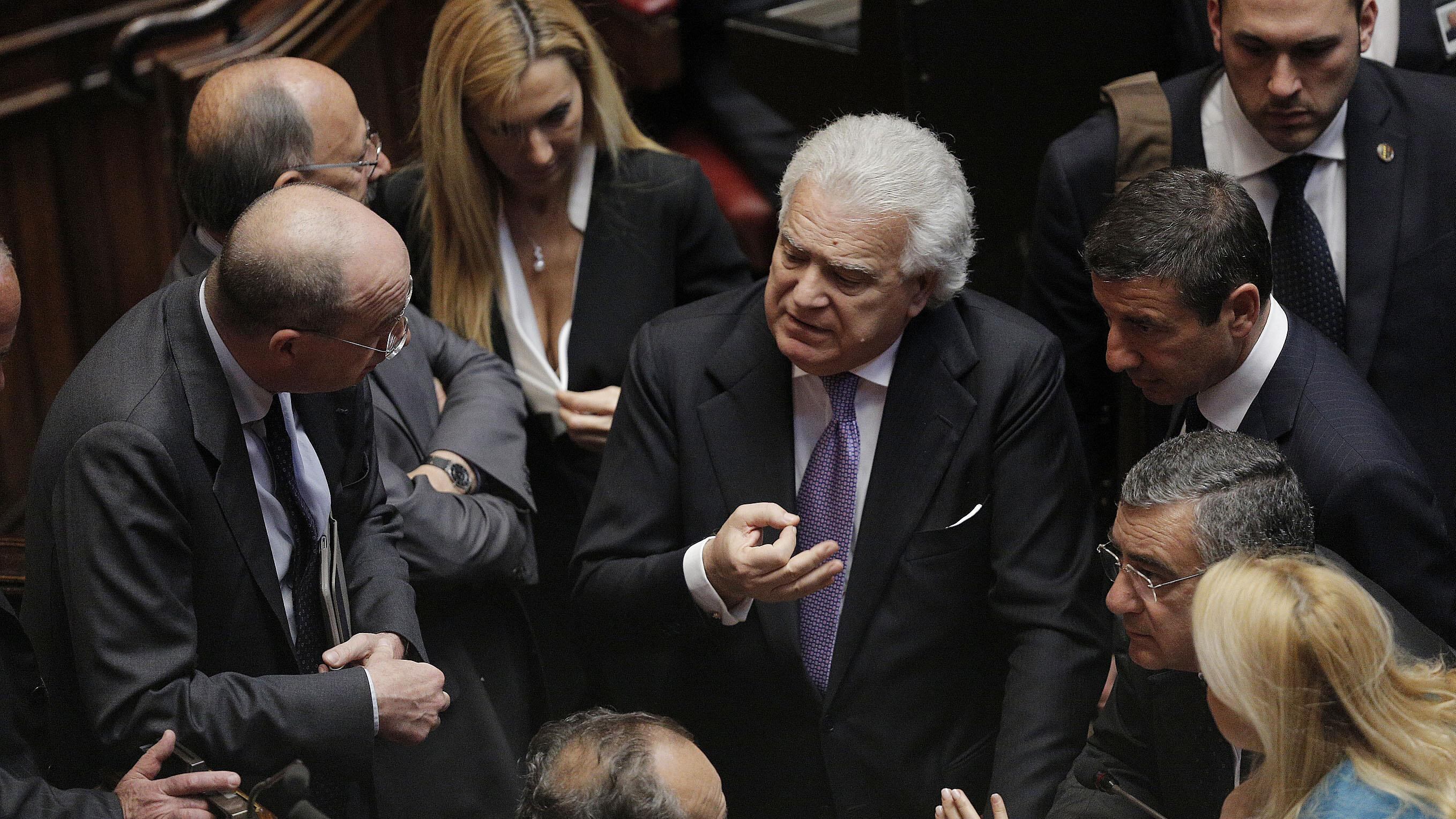 Il Pdl assiste al disastro rosso: "Per il Paese è una tragedia"