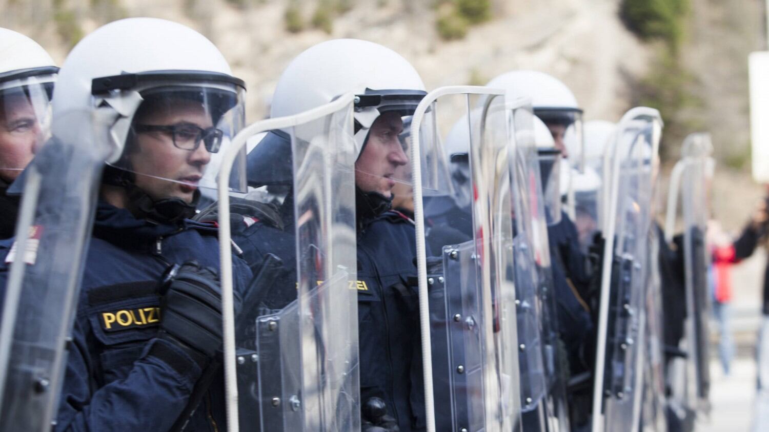 Brennero, Vienna alza il muro: "Sarà la Lampedusa del Nord"