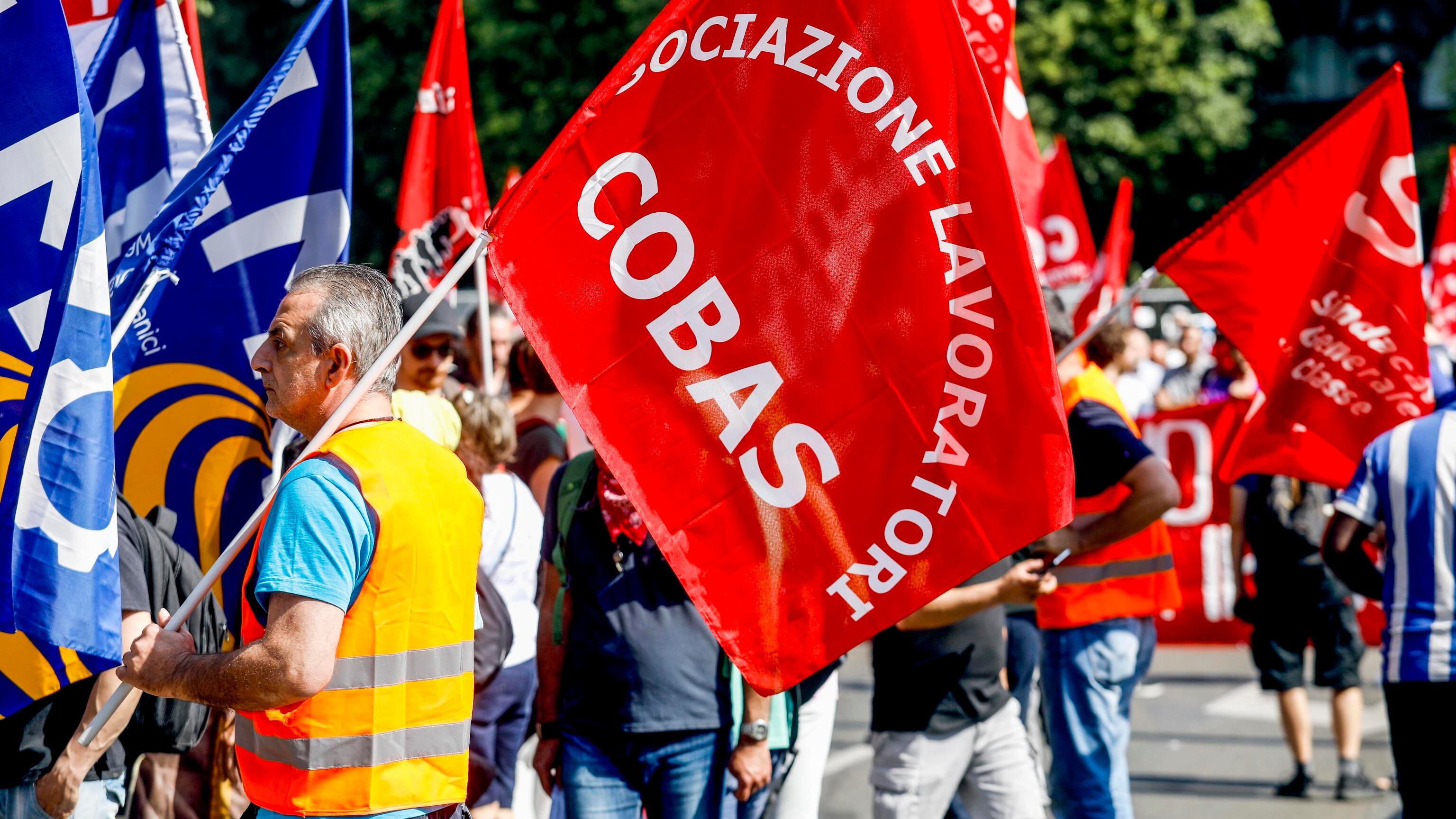 Repubblica fondata sullo sciopero: quasi tre al giorno solo l'anno scorso