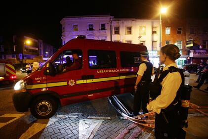 Londra, fuori dalla moschea dopo l'attacco 4