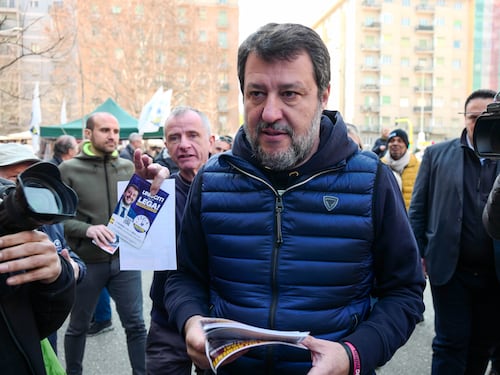 "Obbrobrioso". Salvini chiude all'utero in affitto: "Dovrebbe essere reato internazionale"