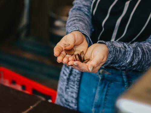 Attenzione alla truffa delle monetine: ecco come funziona