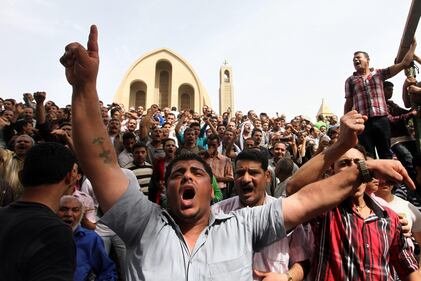 Cairo, funerali del copto ucciso negli scontri al Cairo 3