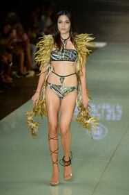 I bikini alla fashion week di Miami: l'imperativo è essere sexy 9