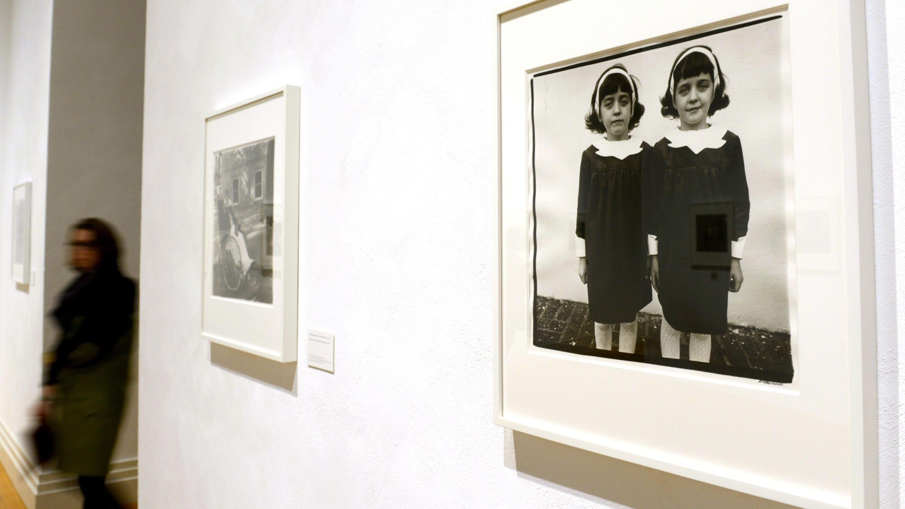 I "mostri" di Diane Arbus: "Prigioniera di un senso d’irrealtà"