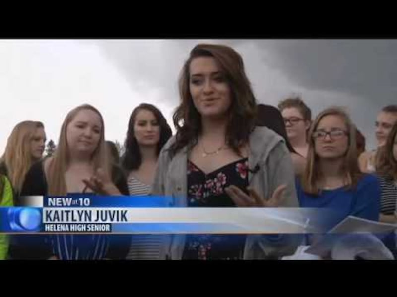 Kaitlyn Juvik, sospesa da scuola perché senza reggiseno 6