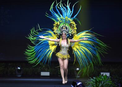 Miss Universo 2018, sfila la bellezza dei Paesi 3