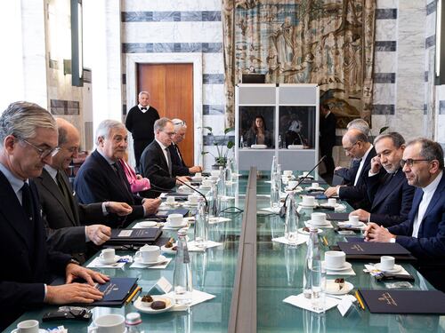 Vertice Iran-Usa a Roma. Teheran: "Non ci arrendiamo, noi qui per un accordo"