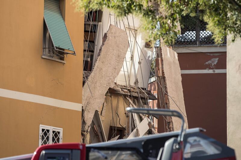 Roma, crolla palazzina a Ponte Milvio 13