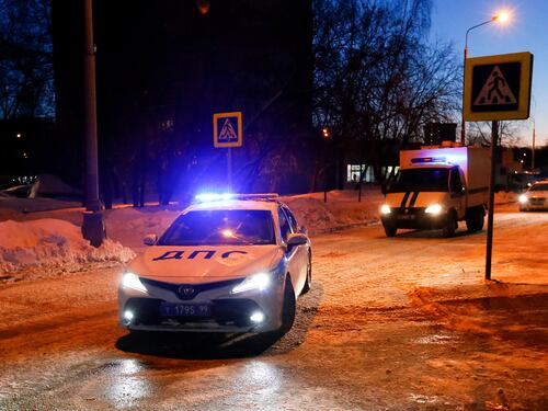 Perde ai videogame e si sfoga massacrando i vicini di casa