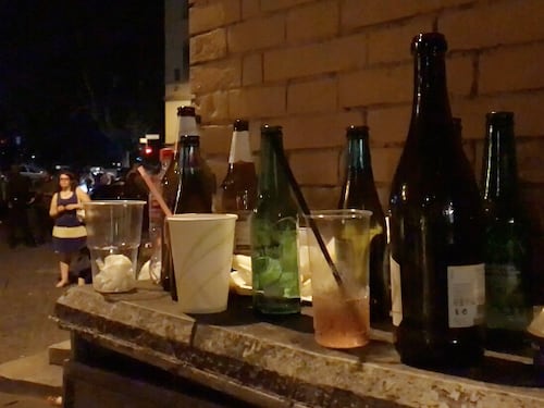 Basta minimarket nel centro storico