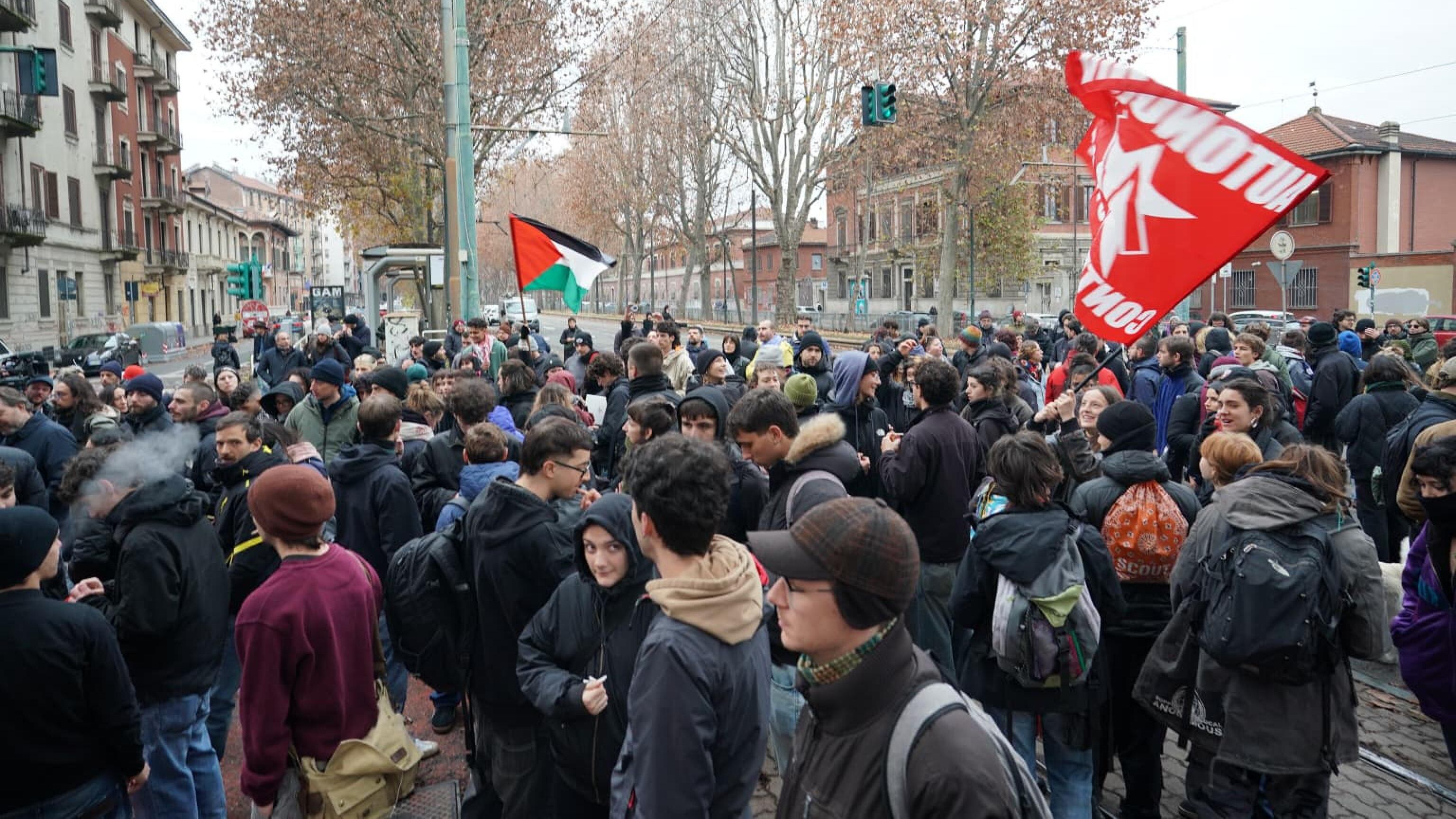 "Tentano di colpire i pro Pal". Ora Askatasuna cerca di tirare in ballo la causa palestinese