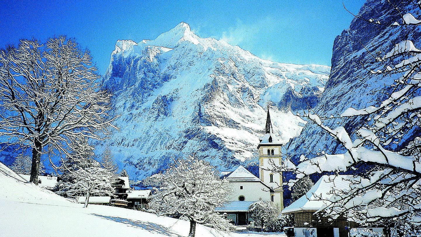 Con gli sci sul treno più alto d'Europa Poi a valle per godersi la dolce vita