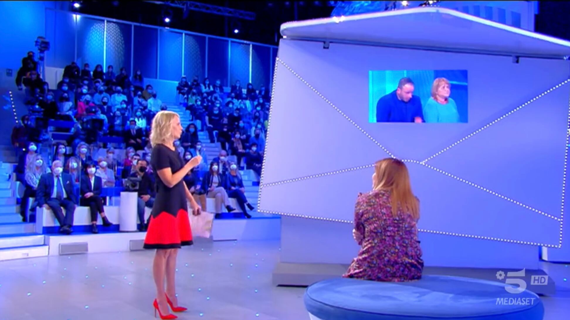 Cancellato "C'è posta per te", ecco perché il programma della De Filippi non andrà in onda