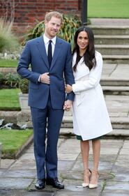 Kensington Palace, Harry e Meghan annunciano il loro fidanzamento 5