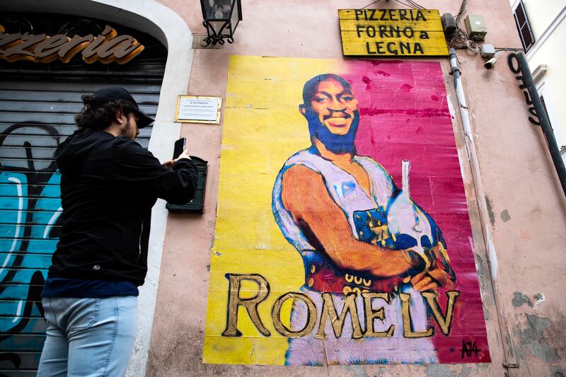Roma giù pazza per Lukaku, spunta un murale 6