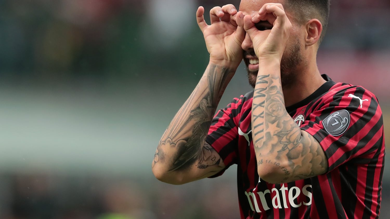 Il Milan liquida a fatica il Frosinone: 2-0 e speranze Champions ancora vive