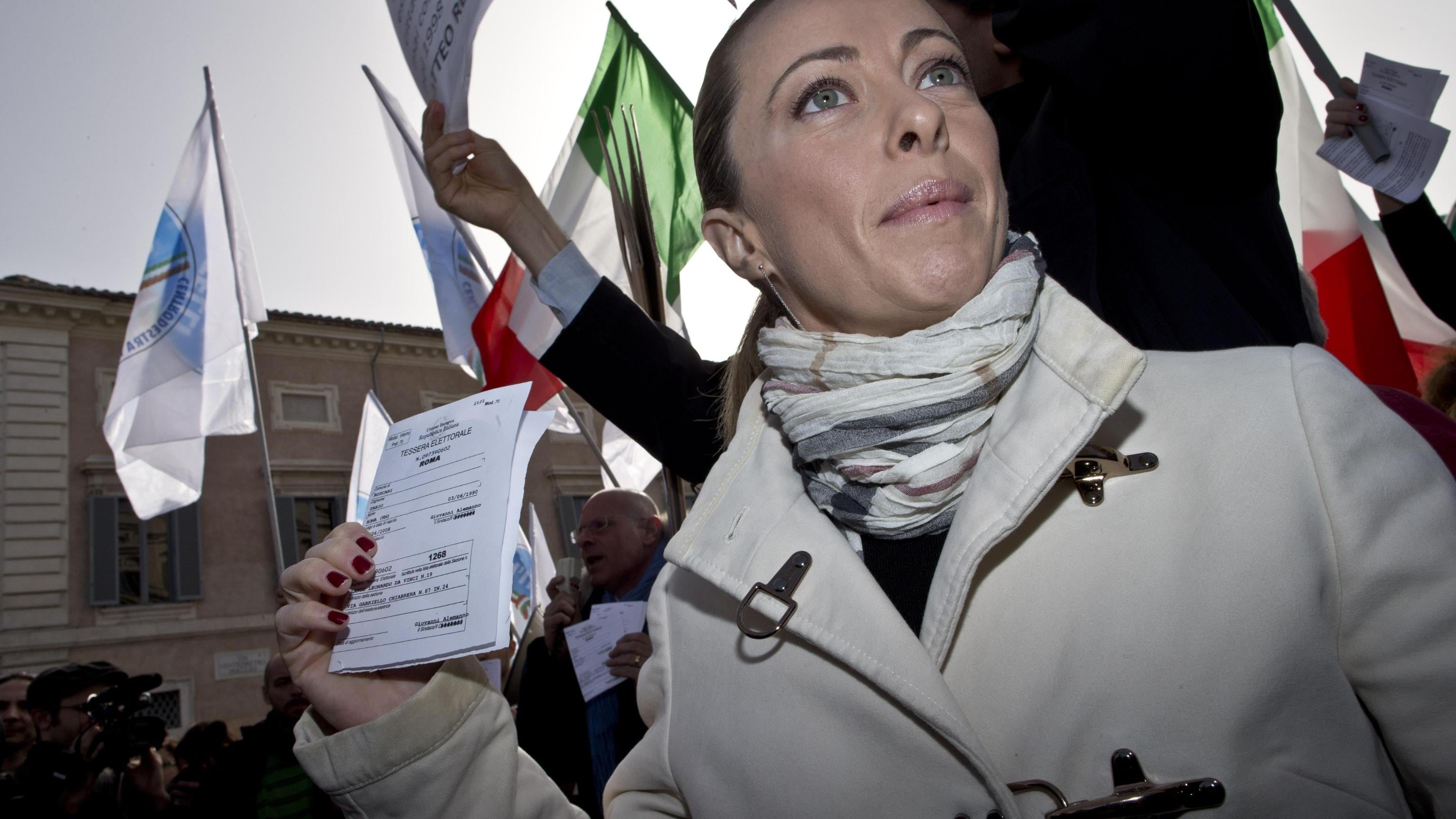 Fratelli d'Italia protesta contro Renzi davanti al Quirinale