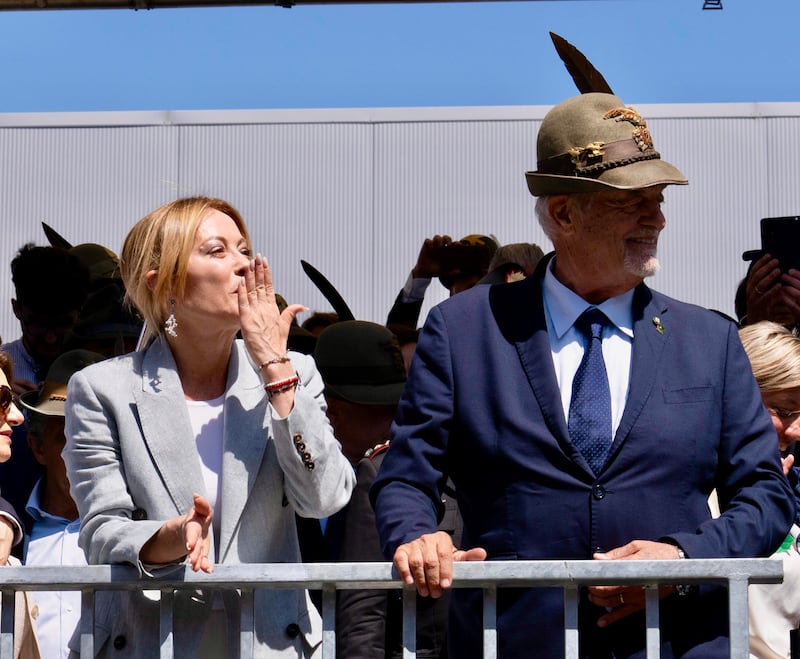 Meloni al raduno degli alpini: FOTO 6