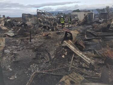 Le immagini dopo l'incendio nel Gran Ghetto 2