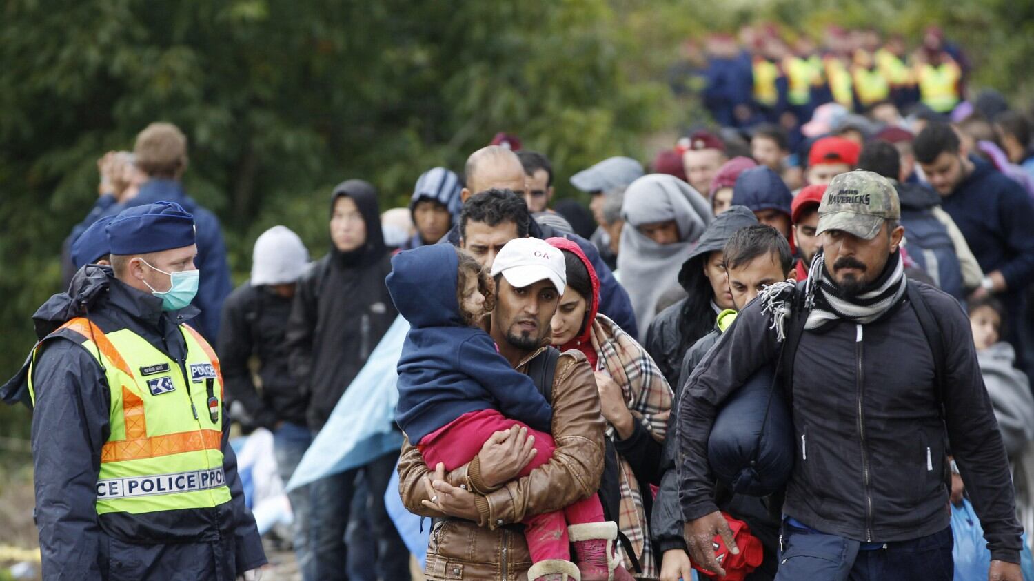 Tusk: "12 milioni di profughi pronti ad arrivare in Europa"
